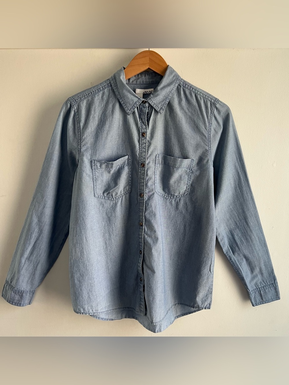 ABOUND Chambray Denim Shirt Women’s Small S Light Wash Button Down Dual Pocket